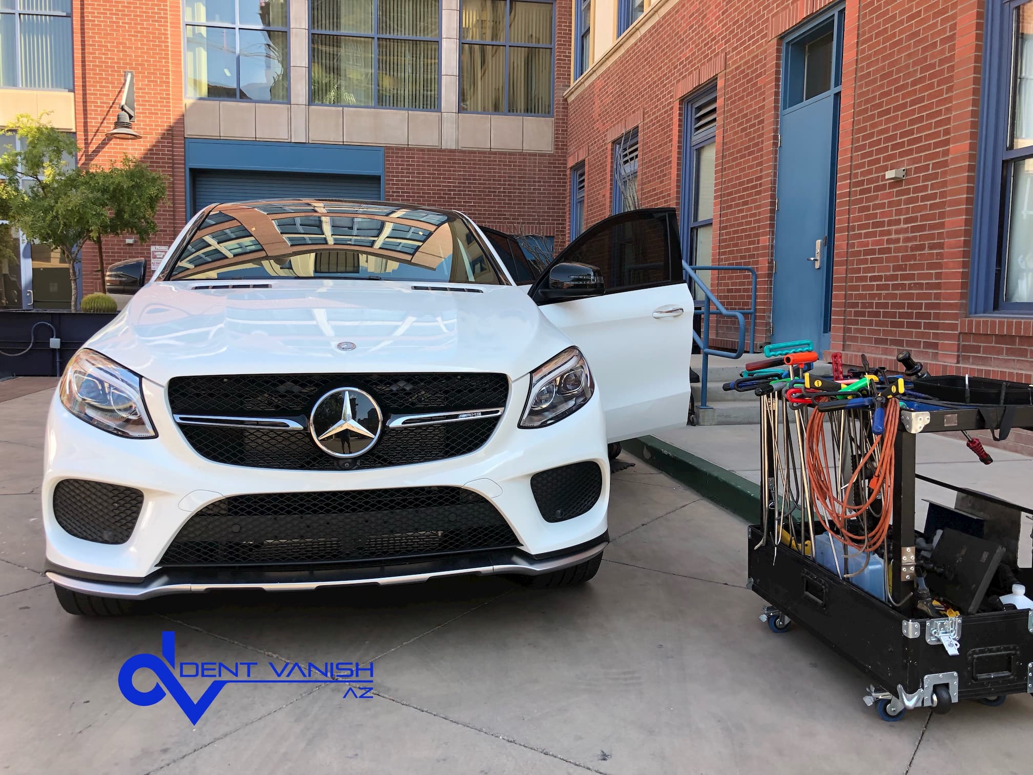 Mobile Paintless Dent Repair (PDR) service. Phoenix, AZ
